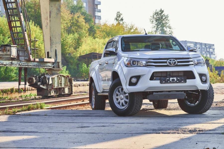  Toyota Hilux NG AT33 by Arctic Trucks 2016 года  (фото 8 из 11)